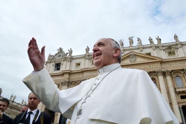 Papa Francisc, gest deosebit. Ce a făcut după ce o româncă fără adăpost a născut pe stradă, la Vatican
