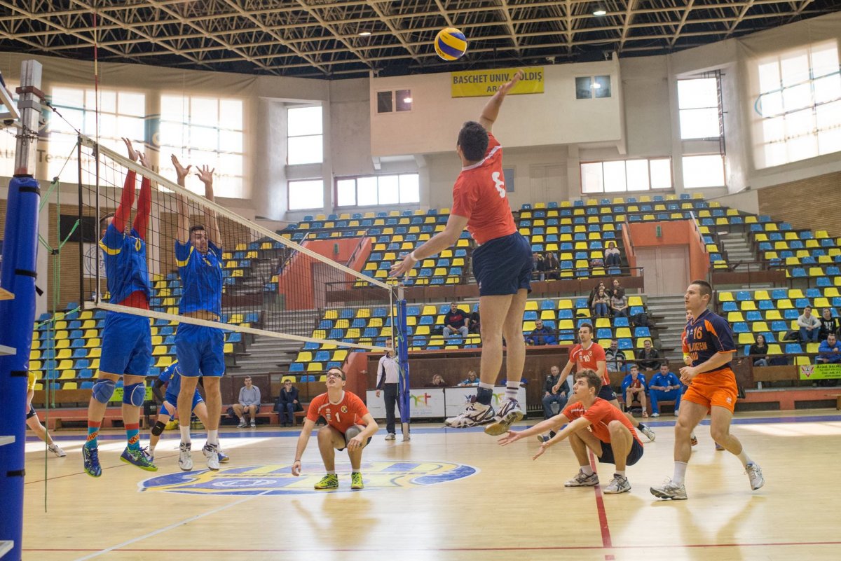 Diferenţe esenţiale: UVVG ProVolei Arad - CSU Timişoara 0-3