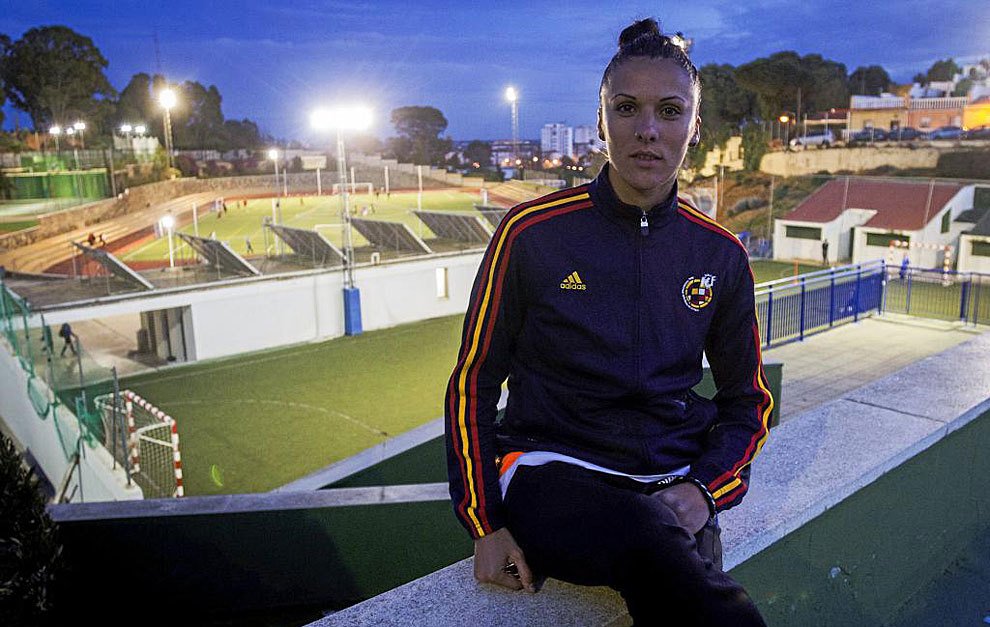 Scandal sexual. O fotbalistă din România a fost hărţuită de un arbitru în timpul meciului