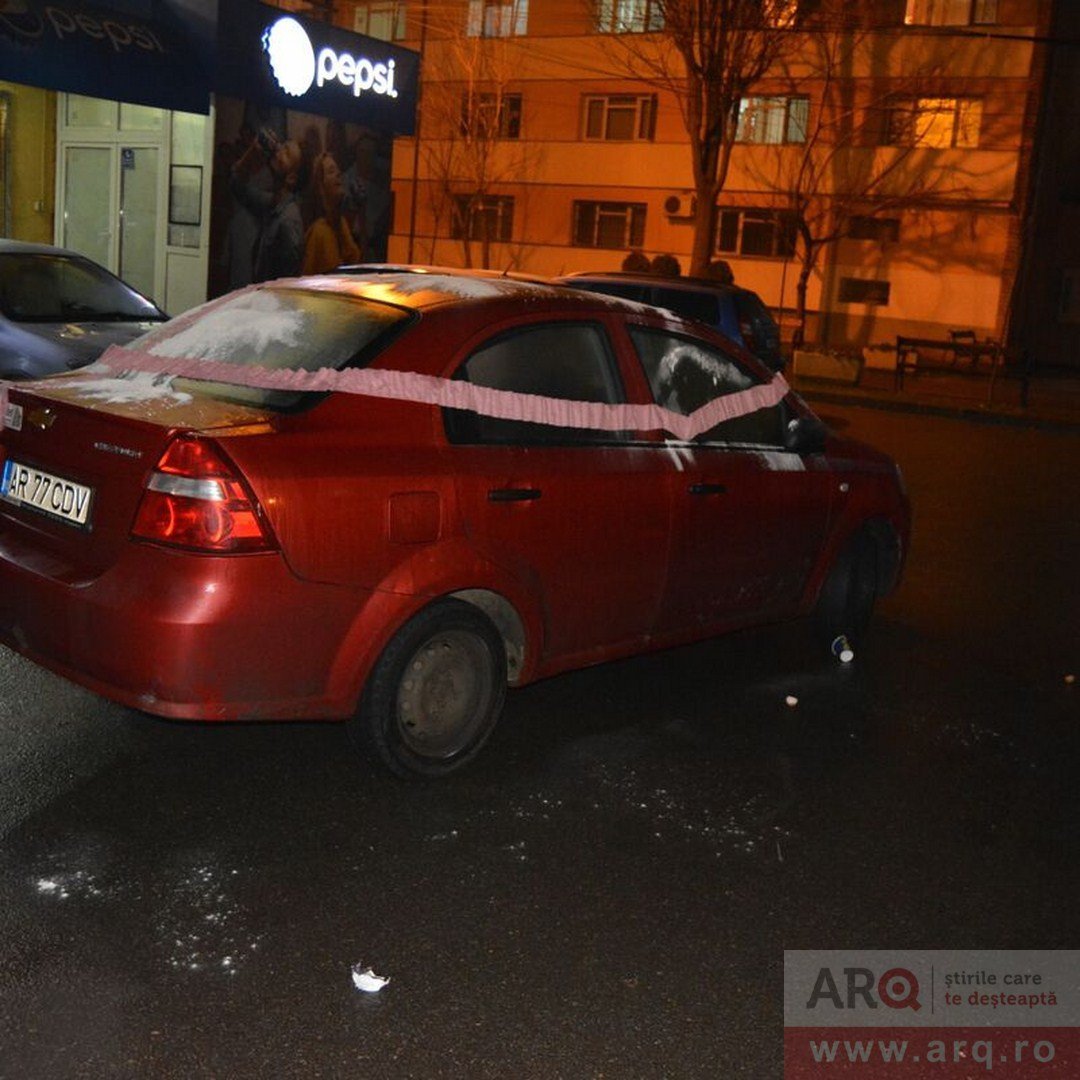   Maşină de Arad, vandalizată în campus universitar‏ la Timişoara