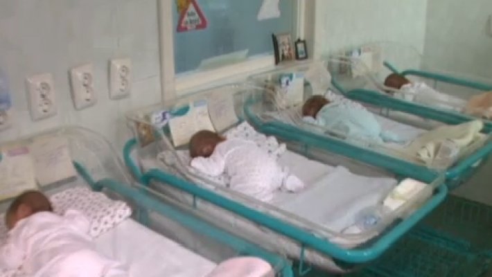 Cvadrupleţi născuţi perfect sănătoşi în Bucureşti. Mama: Dumnezeu mi i-a dat și trebuie să lupt pentru ei