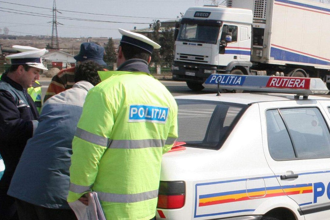 Doi șoferi din Arad au fost prinși băuți la volan