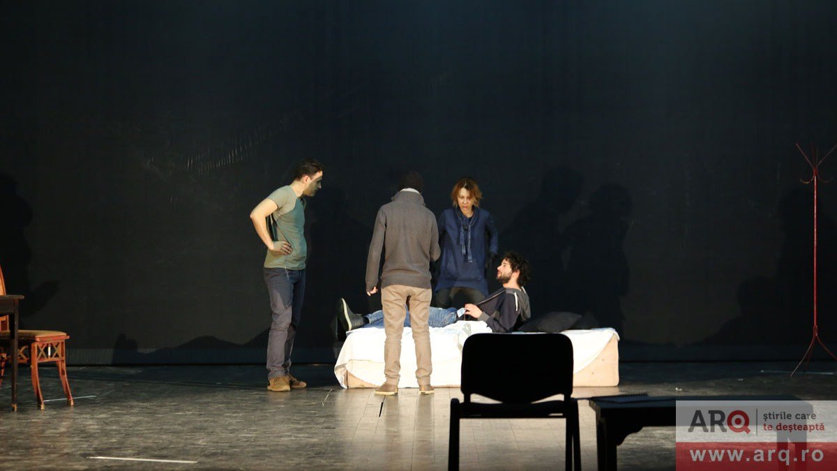 Următoarea premieră teatrală este semnată de unul dintre cei mai apreciați tineri regizori din România