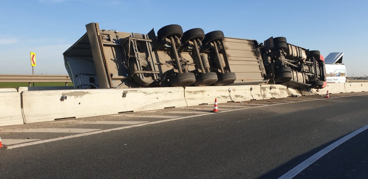 Accident mortal pe autostrada A1 (FOTO)