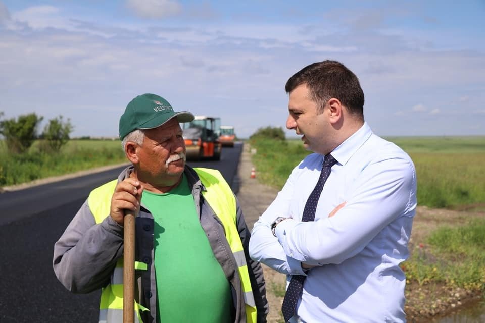 Deputatul Sergiu Bîlcea este inițiatorul unei legi care protejează drumurile publice