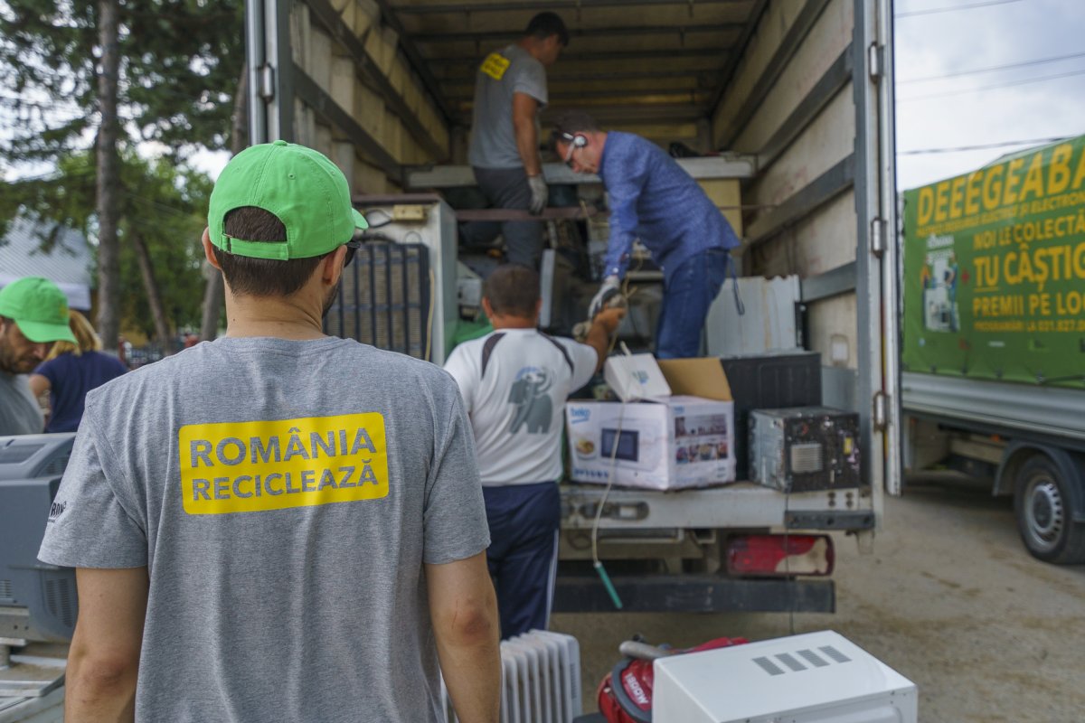 Soluții pentru colectarea deșeurilor electrice – începe o nouă ediție a campaniei România Reciclează 