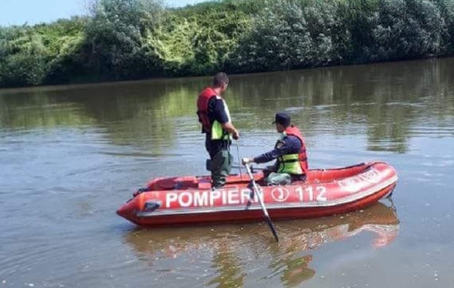 Pompierii caută în Mureș un bărbat care s-ar fi înecat