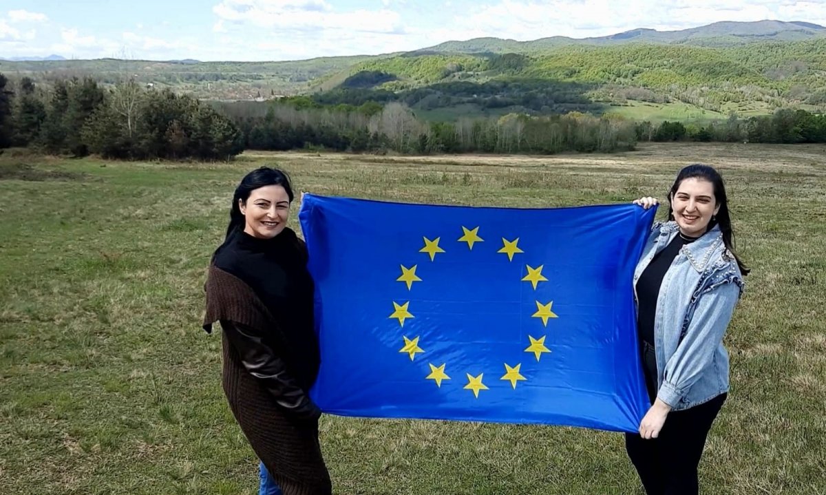 Ziua Europei a fost marcată de către doamnele din OFL Arad