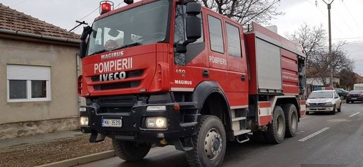 O tânără din Felnac și-a dat foc la casă după o ceartă cu soțul