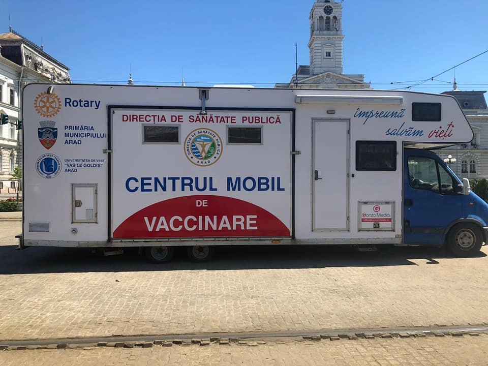 „De drag pentru Arad”, Caravana vaccinării merge în weekend la Ineu, Pâncota și Sântana