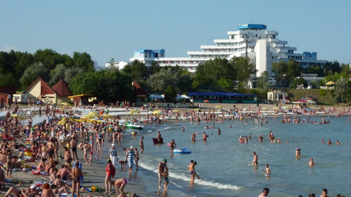 Litoralul pentru toţi începe de astăzi. Vacanţe la mare la preţ de 40 lei pe noapte