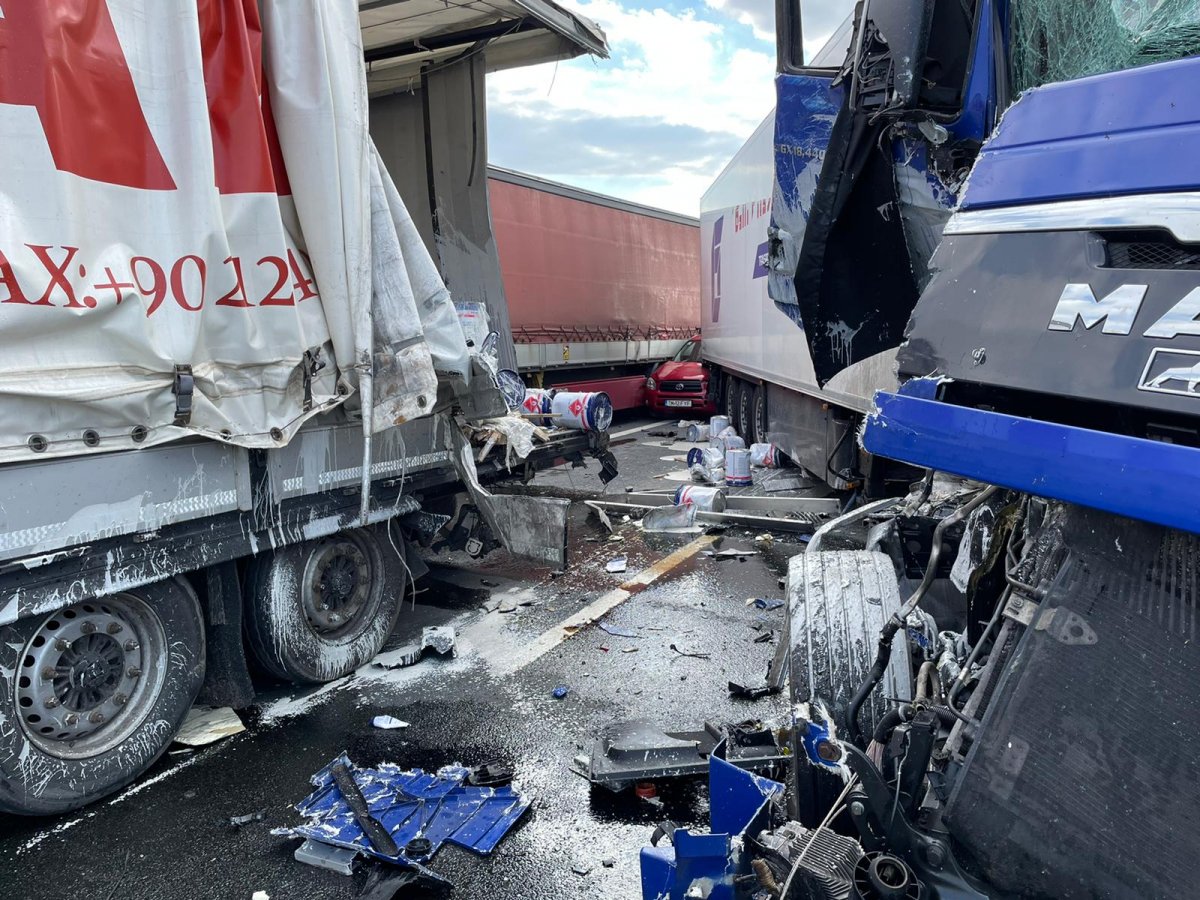 Accident cu trei TIR-uri între Nădlac și Pecica 
