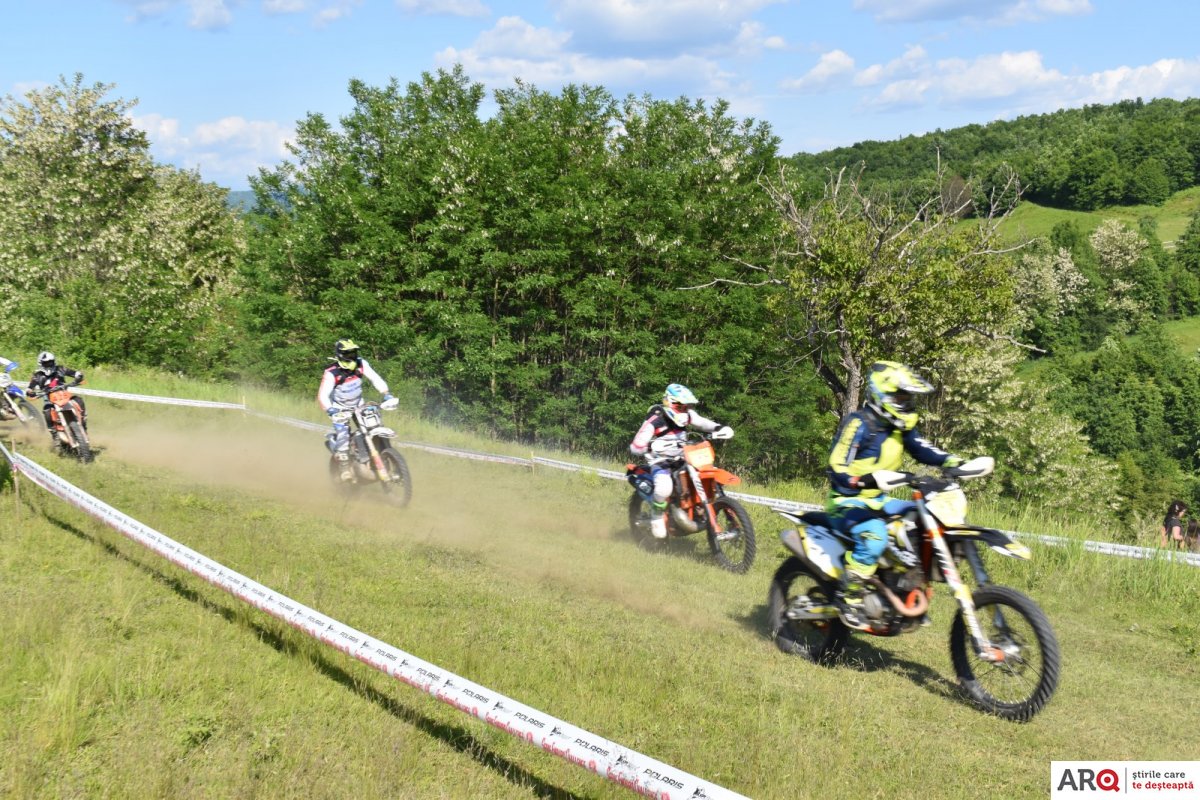 Cer deasupra Secașului... și glas de motoare - Campionatul Național Enduro Cross