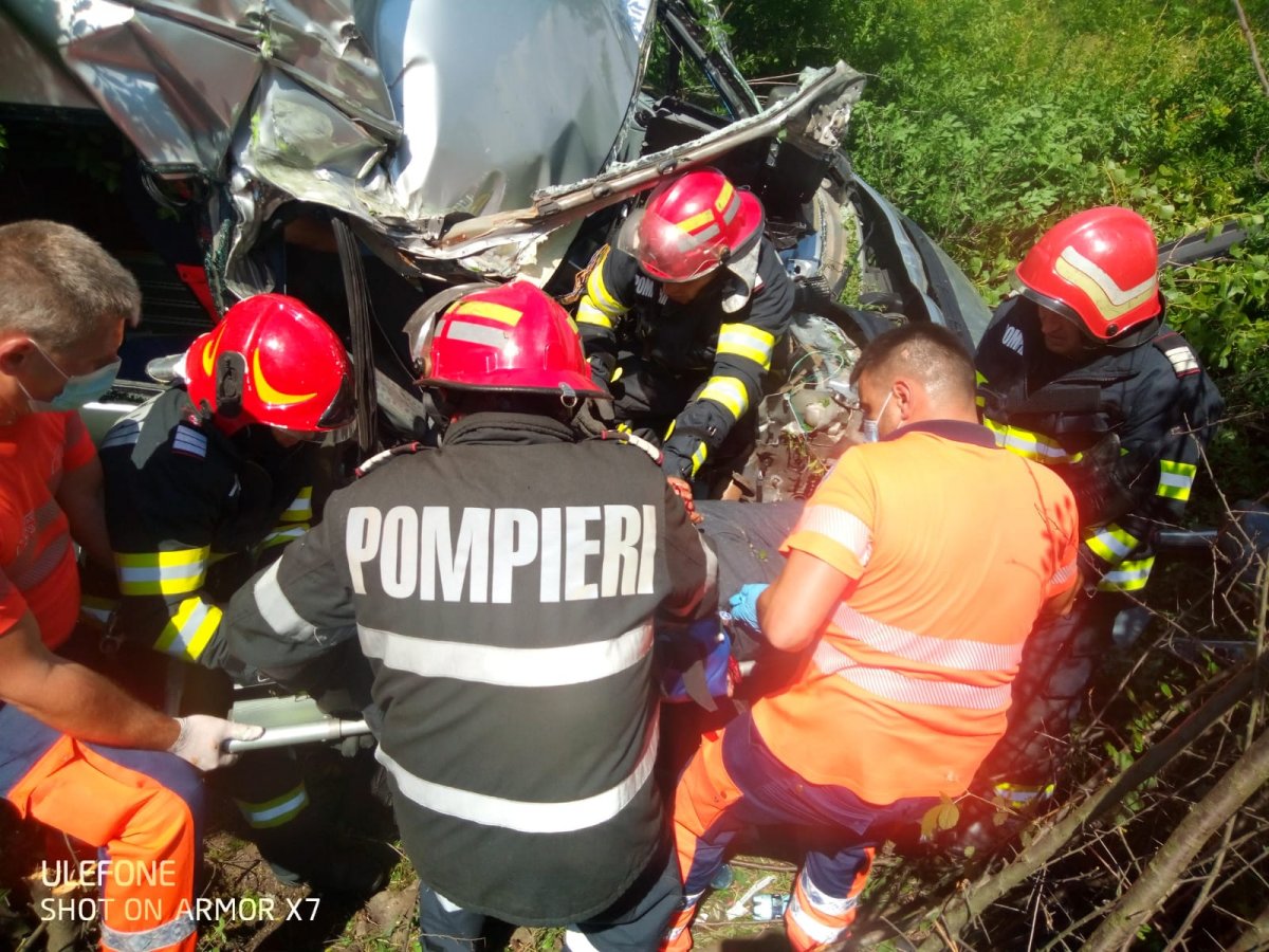 Accident auto între Mânerău și Voivodeni