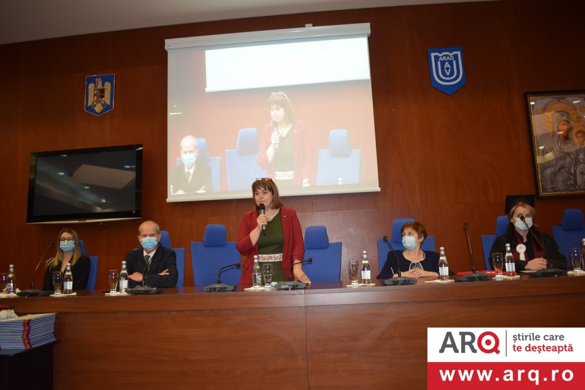 FOTOREPORTAJ: Curs festiv la Facultatea de Inginerie Alimentară, Turism şi Protecţia Mediului