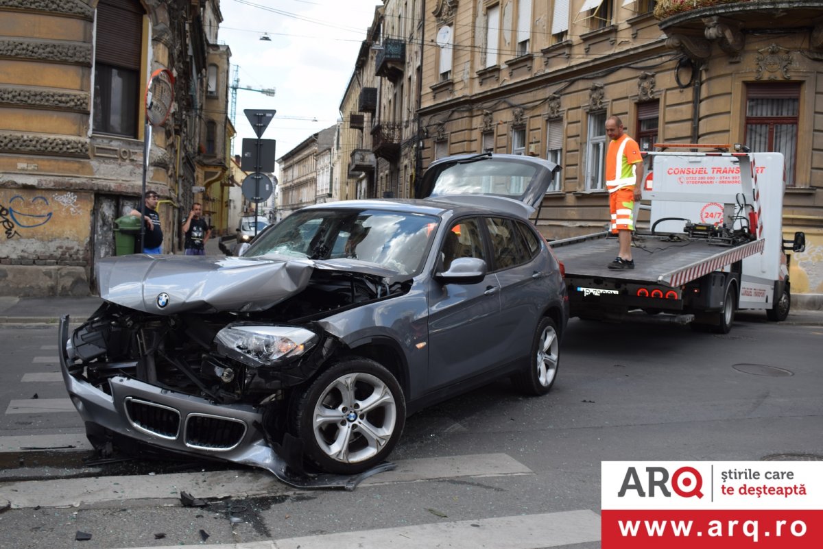 BMW contra Audi la răscruce de ... străzi