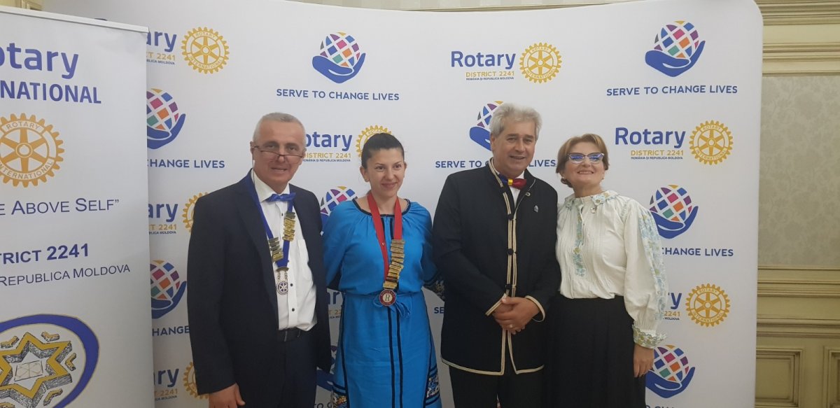 ROTIREA COLANULUI LA CLUBUL ROTARY ARAD CETATE