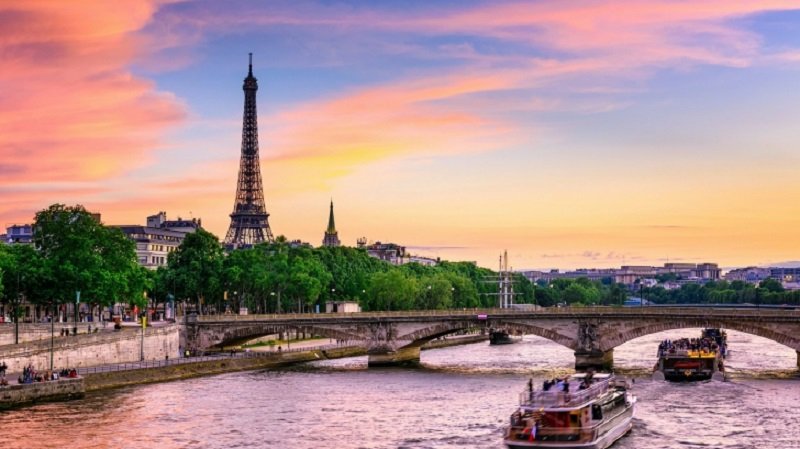 Parisul limitează viteza automobilelor la doar 30 de km/h