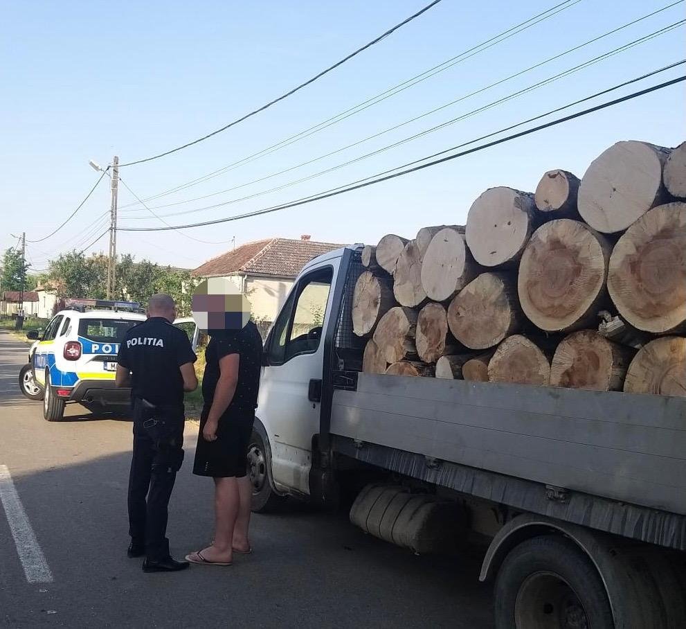 Acțiune a polițiștilor arădeni, la Chișineu-Criș (FOTO)