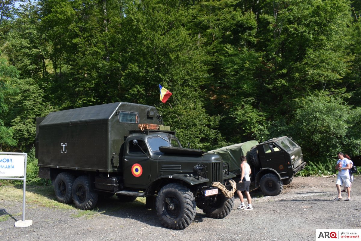 Duminică 25 iulie vehiculele militare istorice au staționat în Moneasa (foto-video reportaj)