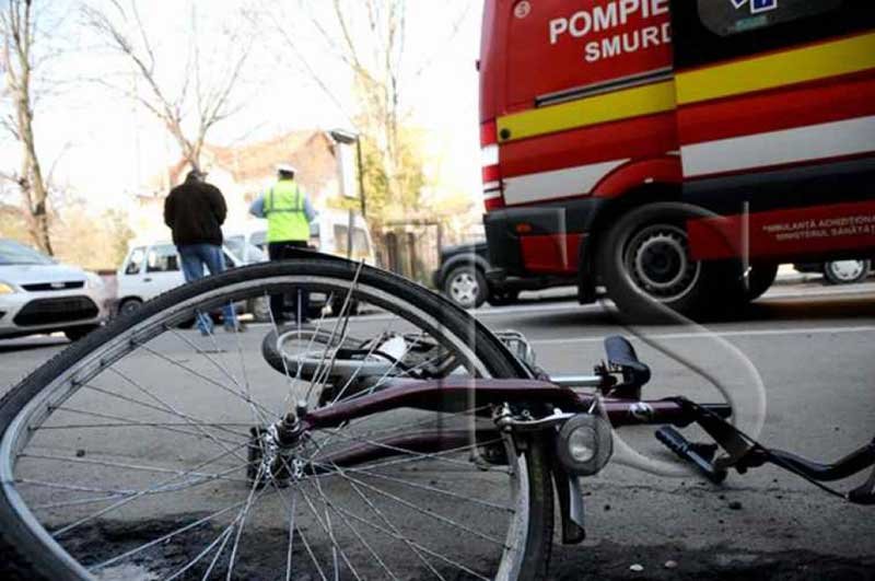 A accidentat un biciclist și a fugit de la fața locului