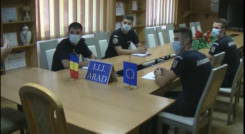 Patru elevi ai Școlilor Militare de Subofițeri Jandarmi au început stagiul de practică la Jandarmeria Arad 