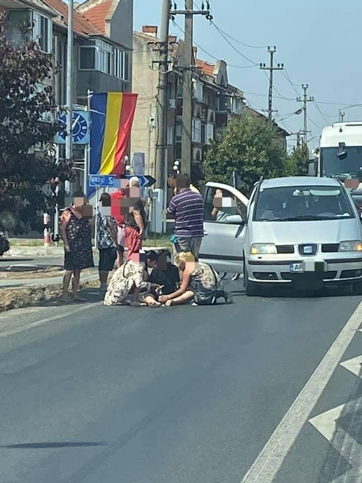 Băiat aflat pe trotineta electrică SURPRINS și ACCIDENTAT de o mașină la Vladimirescu