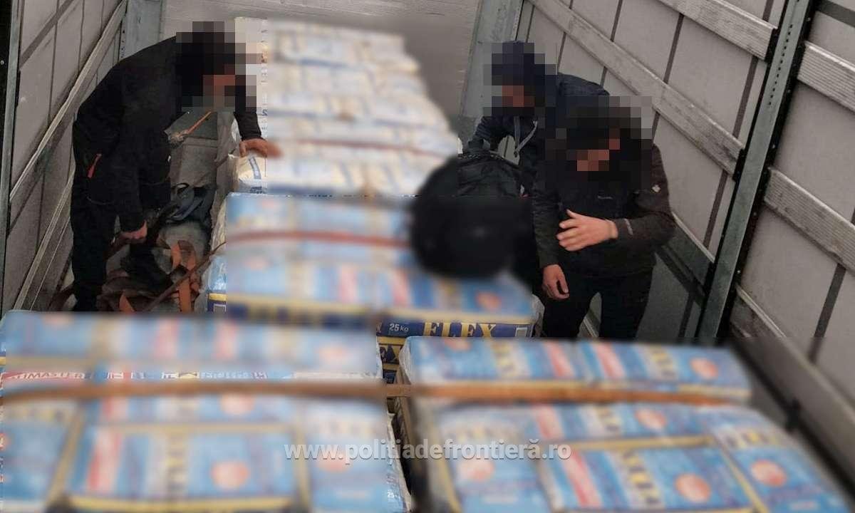 16 migranți ascunși în mai multe tiruri, la frontiera Nădlac 2 (VIDEO)