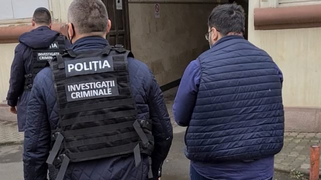 Urmărit naţional prins de poliţiştii arădeni
