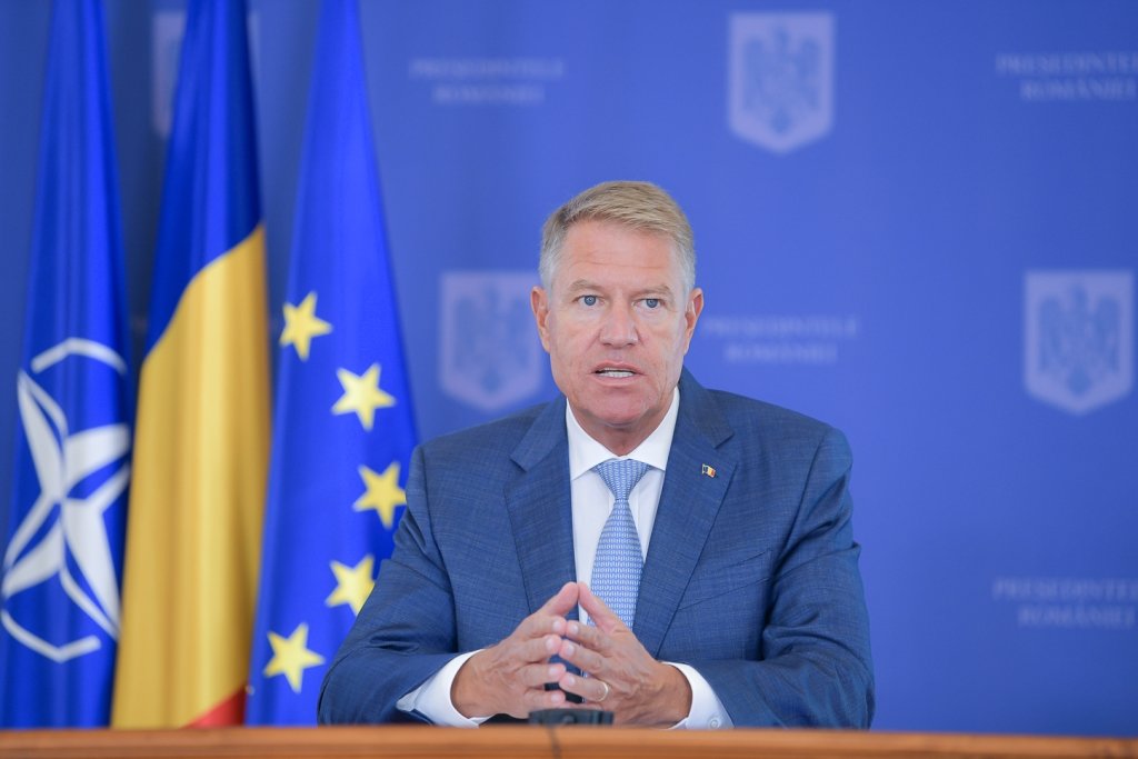 Preşedintele Iohannis a luat act de demisia miniştrilor USR PLUS şi a semnat decretele pentru desemnarea interimarilor propuşi de Cîţu