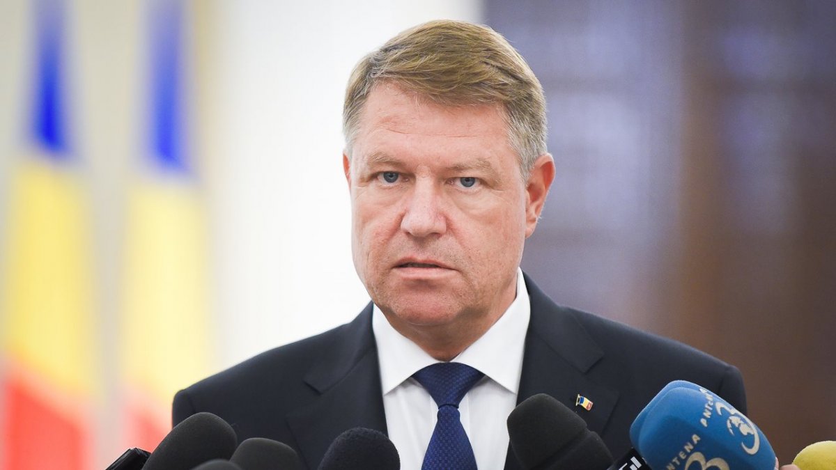 Iohannis: Nu este normal ca unii medici să dea mesaje anti-vaccinare. Va trebui să devină obligatorie pentru anumite categorii din domeniile esențiale