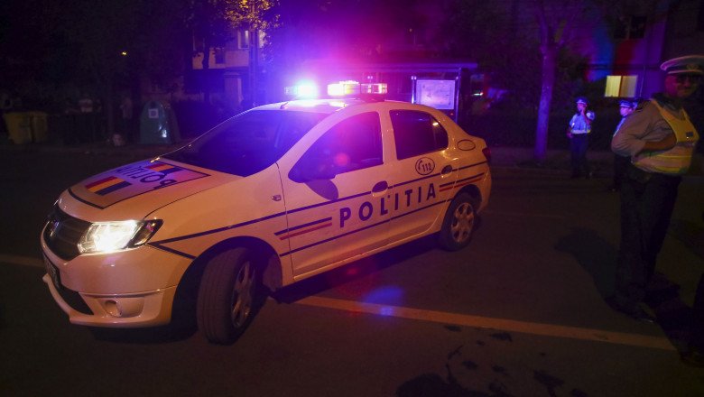 O petrecere s-a încheiat cu intervenția Poliției, după ce gazda a fost bătută și tâlhărită de patru tineri