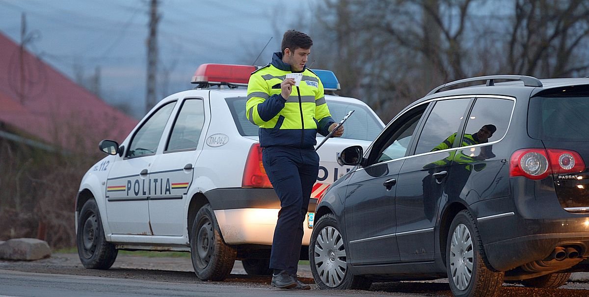 Un tânăr „șofer” a condus din cale-afară de beat un autoturism 