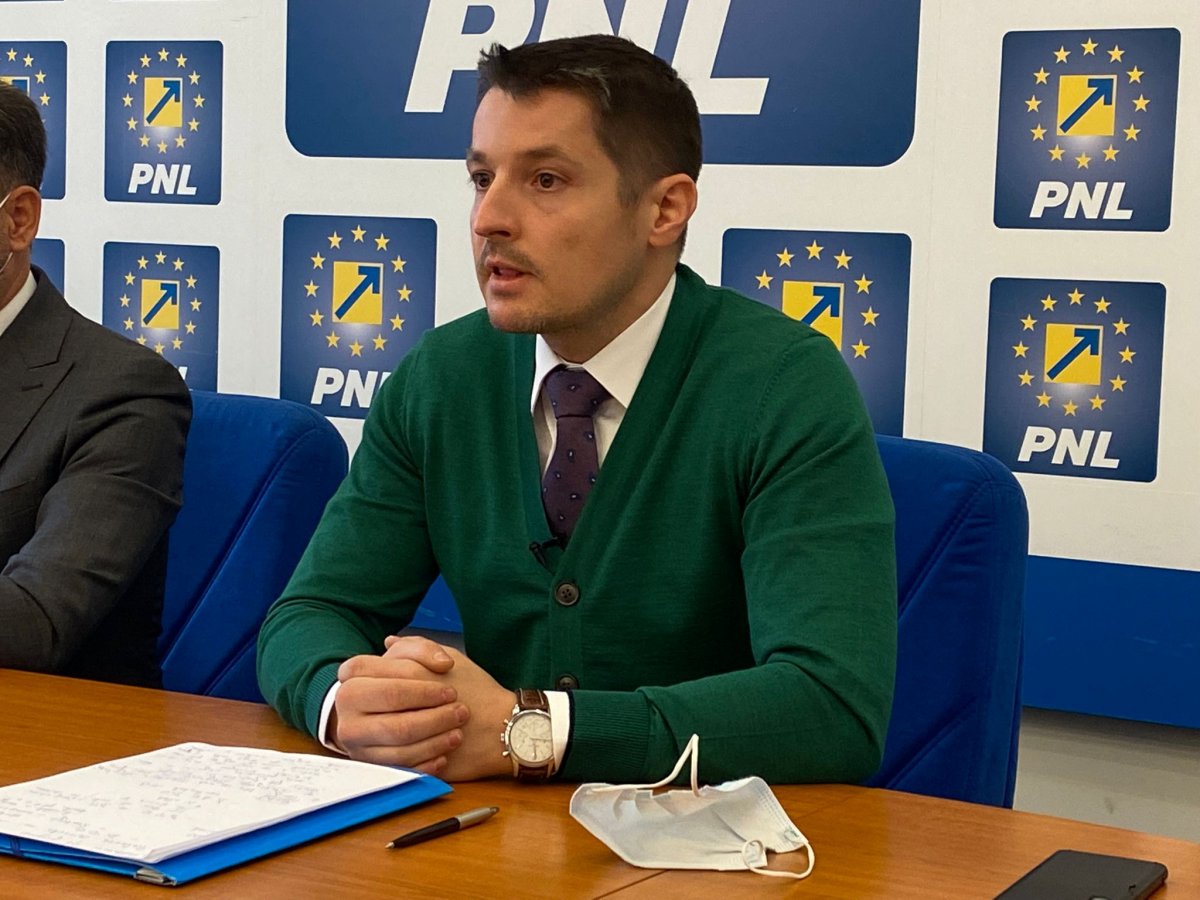 Secretarul de stat Mihai Pașca susține renovarea clădirii Tribunalului Arad