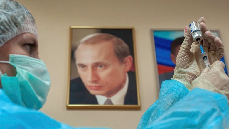 The Sun: Rusia a furat formula vaccinului AstraZeneca și a folosit-o pentru a dezvolta Sputnik V