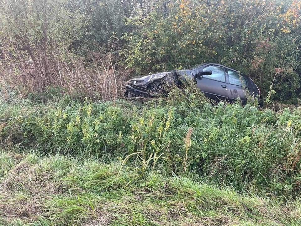 Accident între Felnac și Sânpetru German. A pierdut controlul volanului și a ieșit cu mașina în afara șoselei