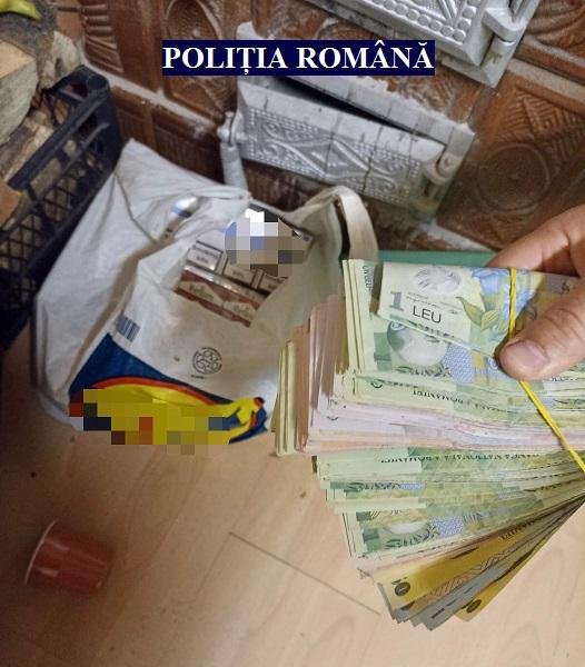 Percheziții la Vărșand într-un dosar de contrabandă cu țigări (FOTO)