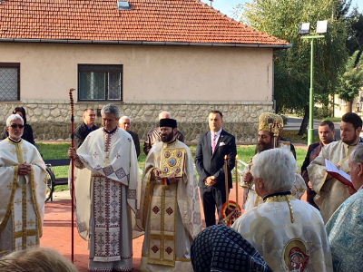 Hramul Bisericii Sf. Parascheva din Gyula şi activităţi la şcolile românilor din Micherechi şi Bătania 