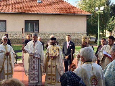 Hramul Bisericii Sf. Parascheva din Gyula şi activităţi la şcolile românilor din Micherechi şi Bătania