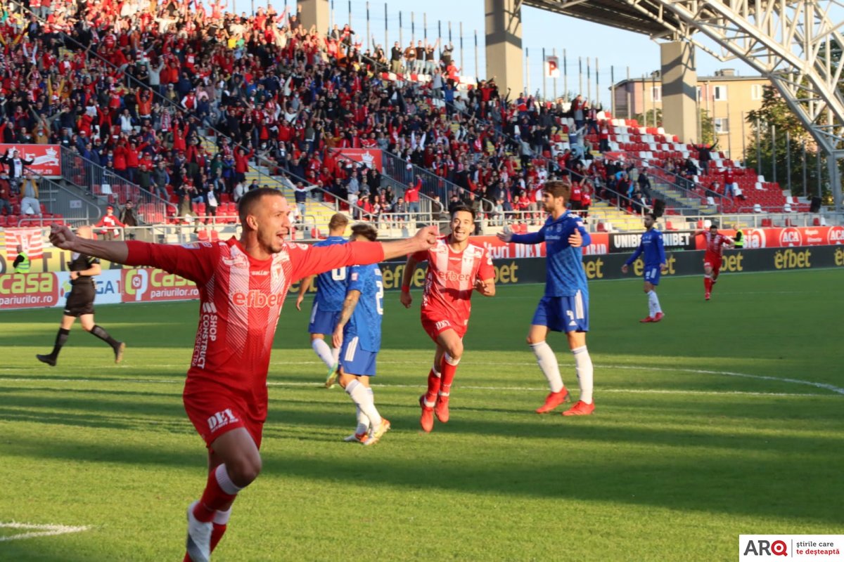 Cu baronul în tribune, UTA îi bătu cu 1-0 pe juveţii lui Mititelu şi urcă pe loc de play-off (FOTOREPORTAJ)