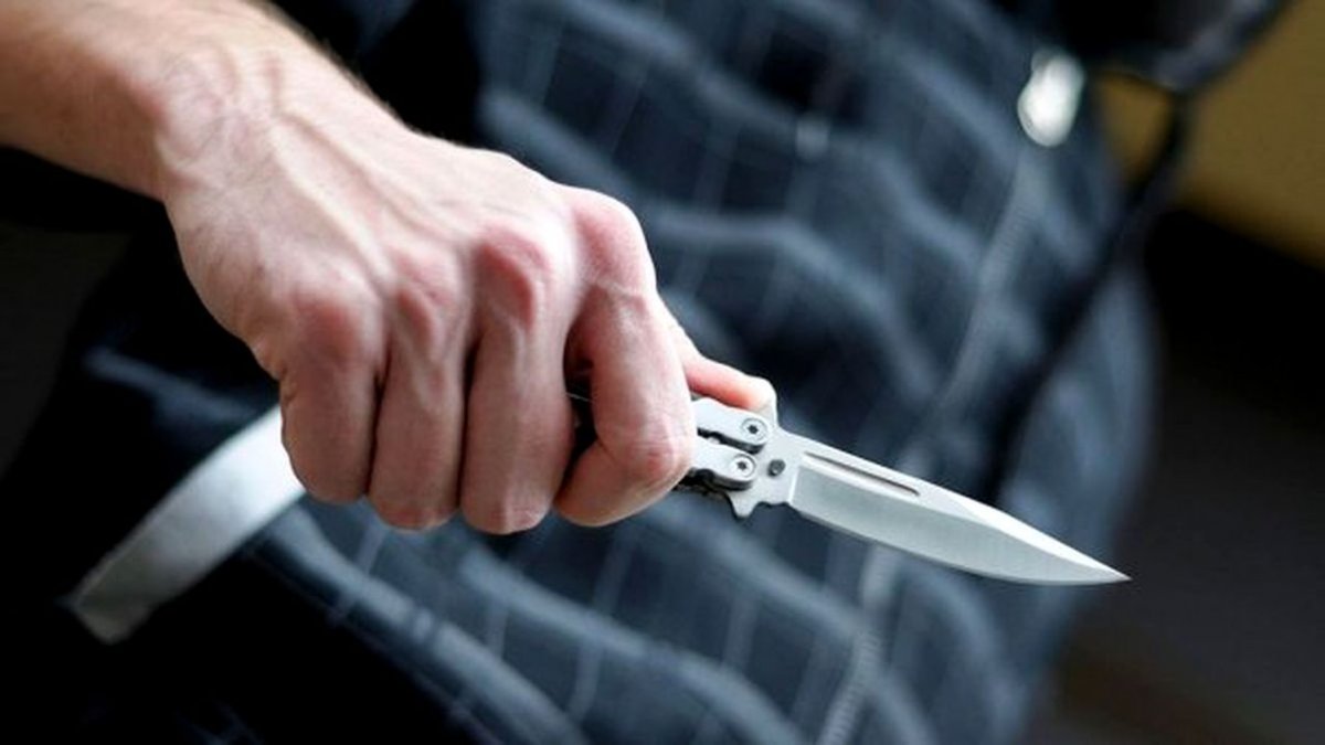 Tentativă de omor în Grădiște: un tânăr și-a înjunghiat tatăl cu un cuțit  / UPDATE: Bărbatul este conștient și stabil 