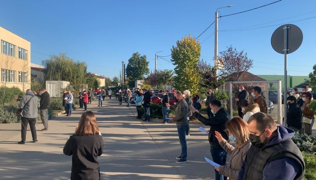 Biserica Harvest luptă împotriva COVID-19 