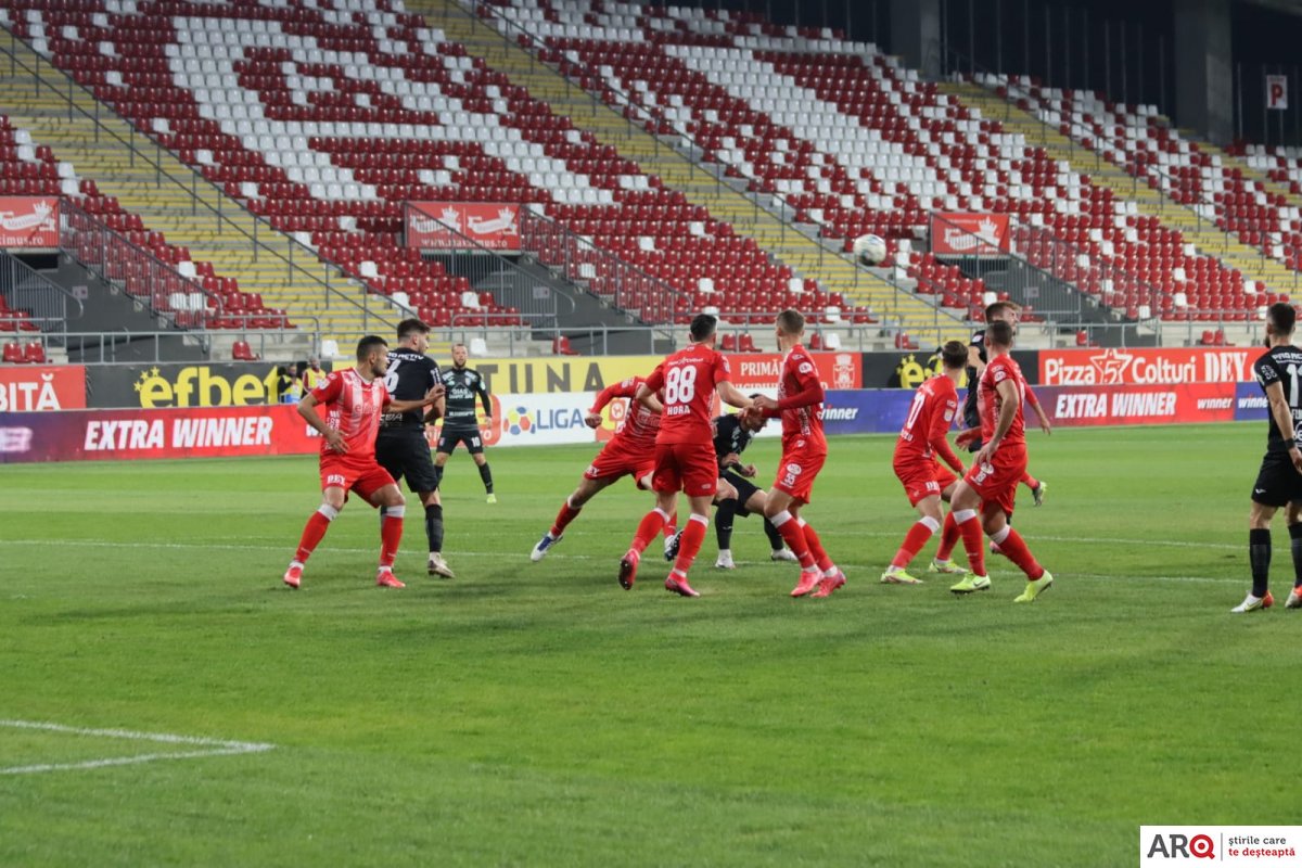 Ocaziile ratate s-au răzbunat DUR pe Bătrâna Doamnă: UTA-Chindia Târgovişte 0-2 (FOTO)