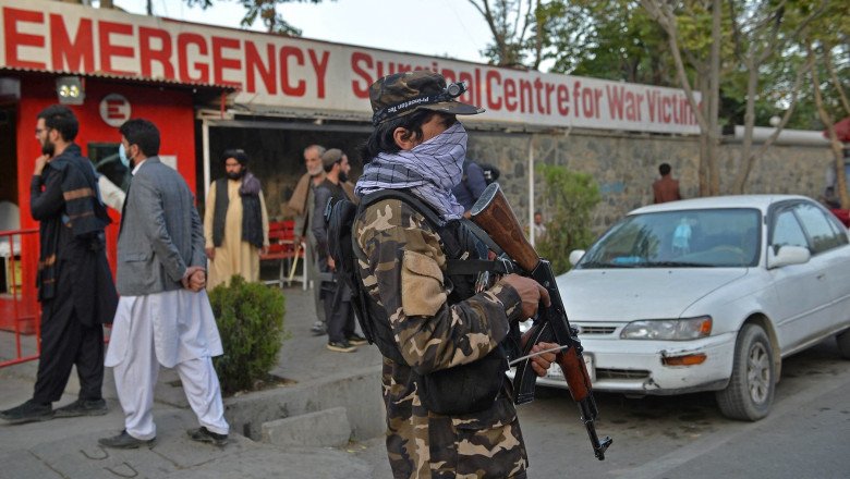 Explozii și focuri de armă la cel mai mare spital militar din Kabul. Bilanț provizoriu: 19 morți, aproape 50 de răniți