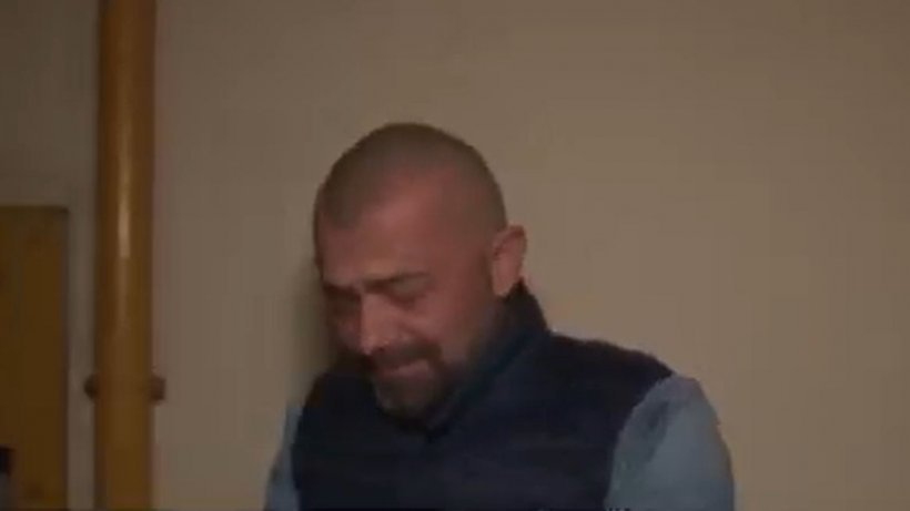 Tatăl Antoniei a venit la locul crimei să aprindă lumânări; vezi ce a declarat (VIDEO)