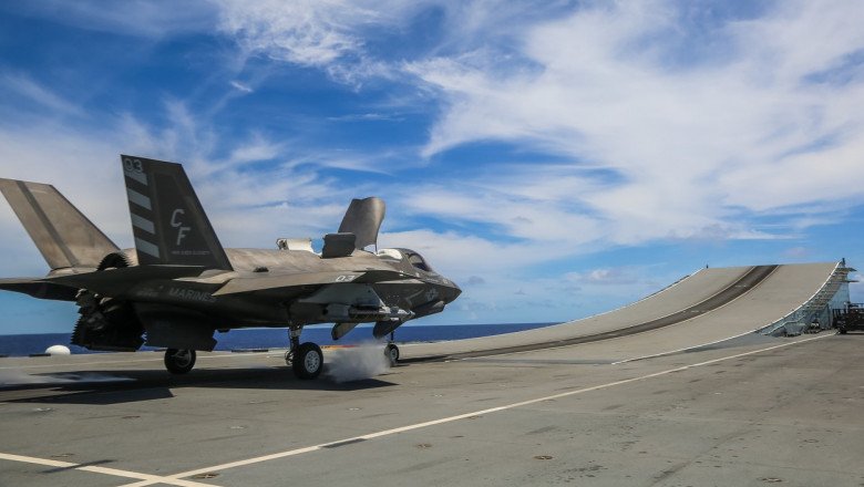 Un avion F35 s-a prăbușit în Marea Mediterană din motive necunoscute. Aeronava valora 100 milioane de lire sterline