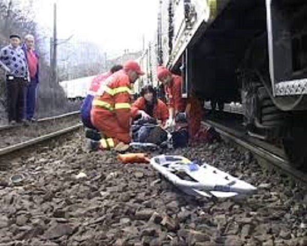 Adolescent lovit de tren în Gara CFR Șagu. A fost operat de urgență pentru reconstrucția brațului stâng