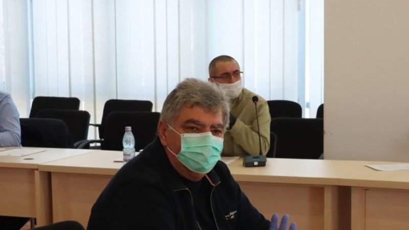 PSD  a votat împotriva reabilitării curții Școlii Generale din Apateu și împotriva construirii unei capele în satul aparținător, Moțiori, cu toate că primarul comunei este membru... PSD