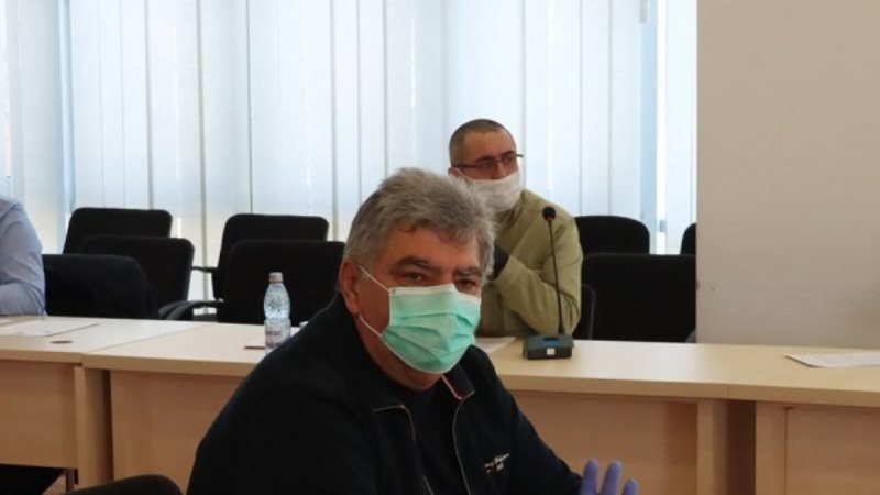PSD a votat împotriva reabilitării curții Școlii Generale din Apateu și împotriva construirii unei capele în satul aparținător, Moțiori, cu toate că primarul comunei este membru... PSD