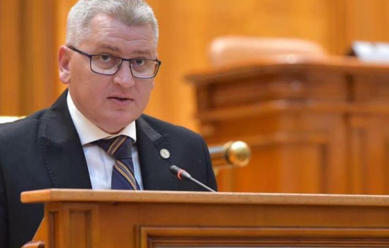 Florin Roman a demisionat de la conducerea Ministerului Cercetării, Inovării şi Digitalizării